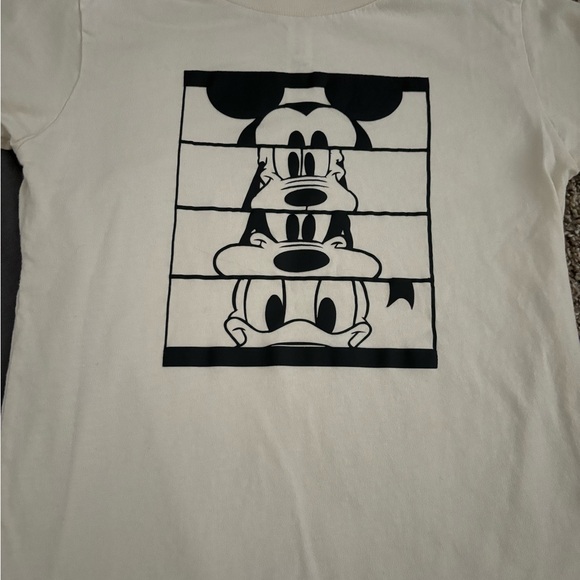 Kids Disney shirt bundle - Picture 4 of 5